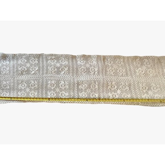 Hand-Crocheted Cream Cotton Table Runner 68" X 18" Floral Pattern Thick Thread - Picture 3 of 9